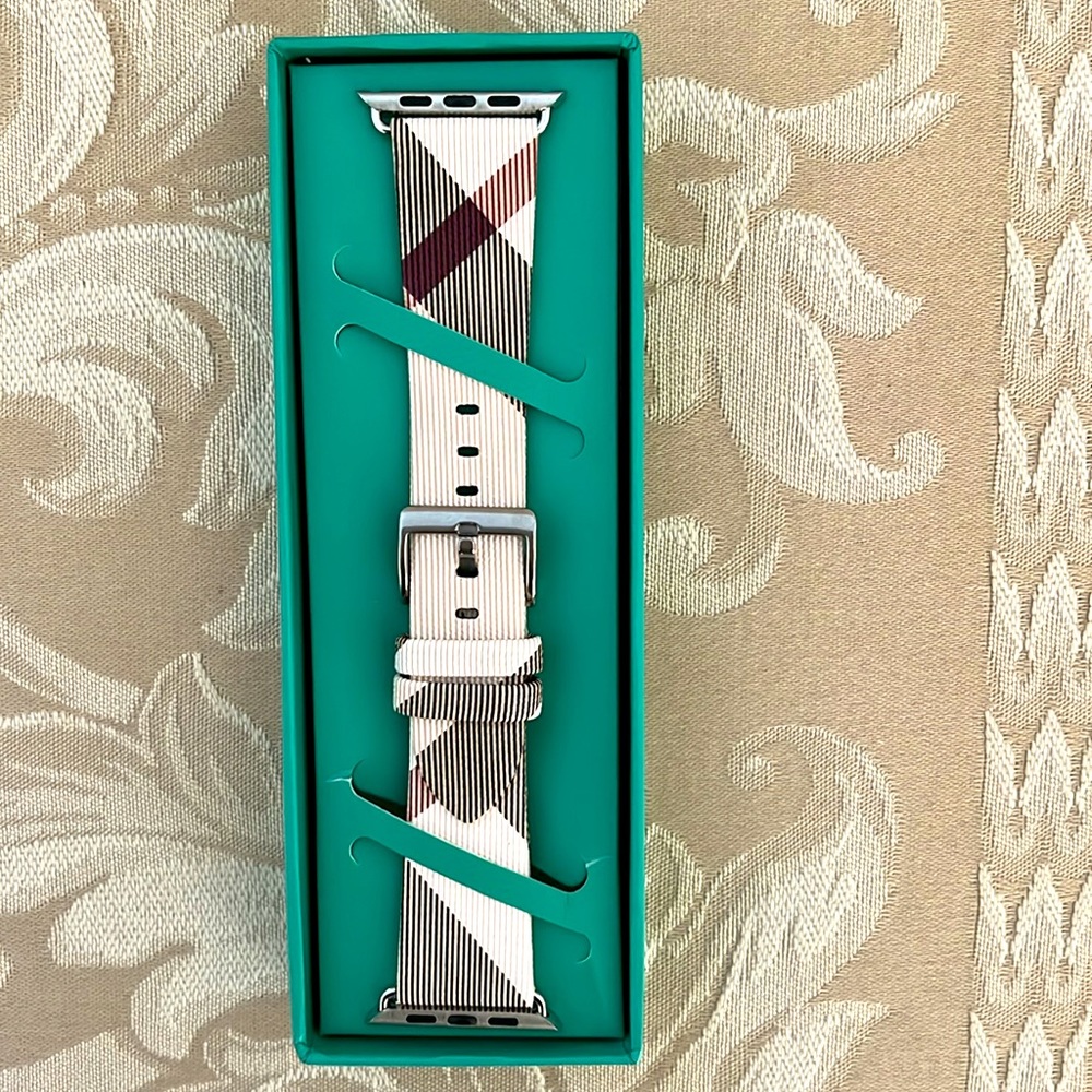 GUVCYO -The High End Smart Watch Band - New! - perfect companion for Apple Watch